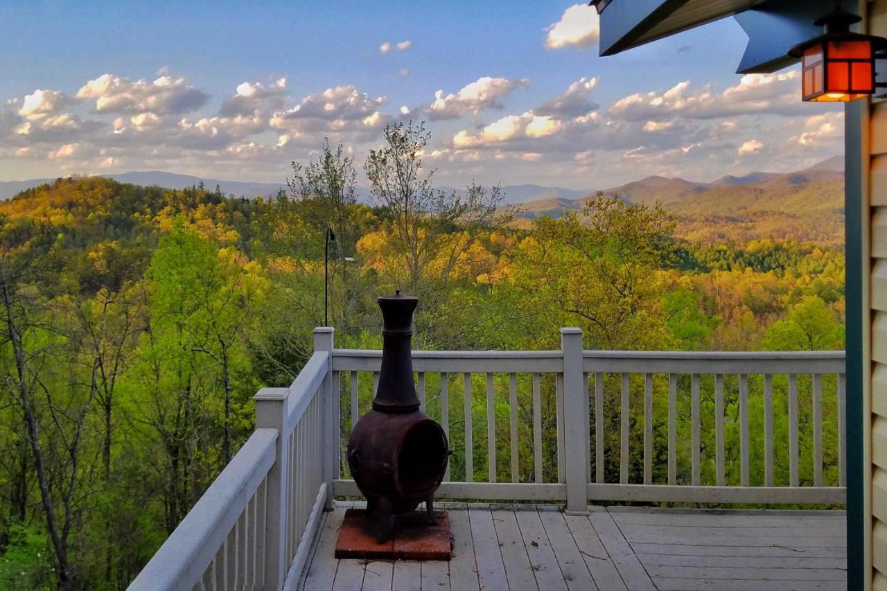Secluded Mountain Home With Stunning Views And Deck! Bryson City Eksteriør bilde