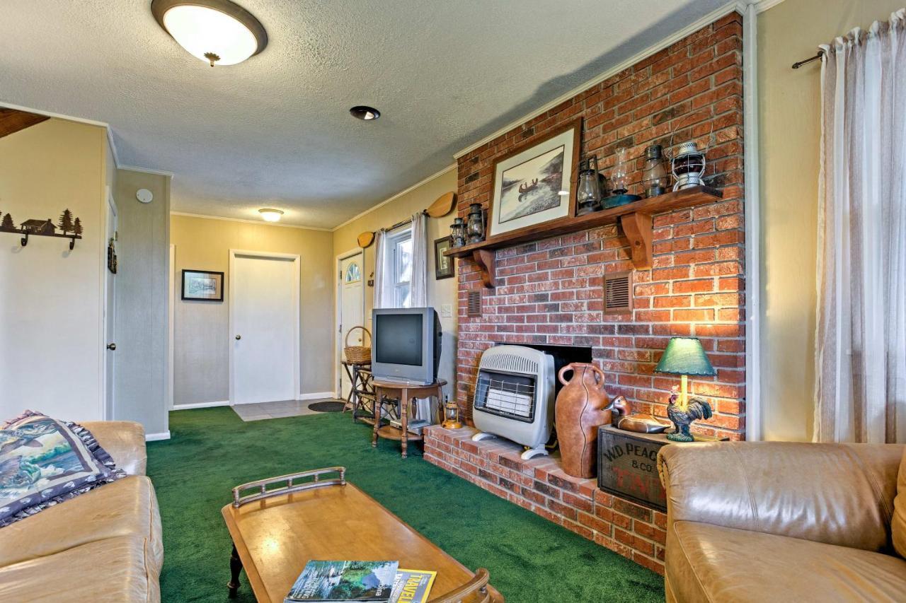 Secluded Mountain Home With Stunning Views And Deck! Bryson City Eksteriør bilde