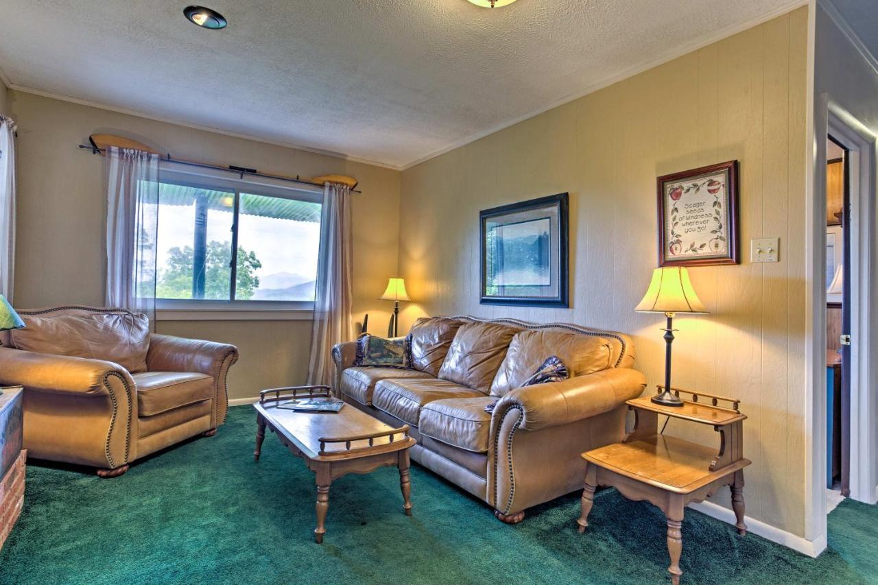 Secluded Mountain Home With Stunning Views And Deck! Bryson City Eksteriør bilde