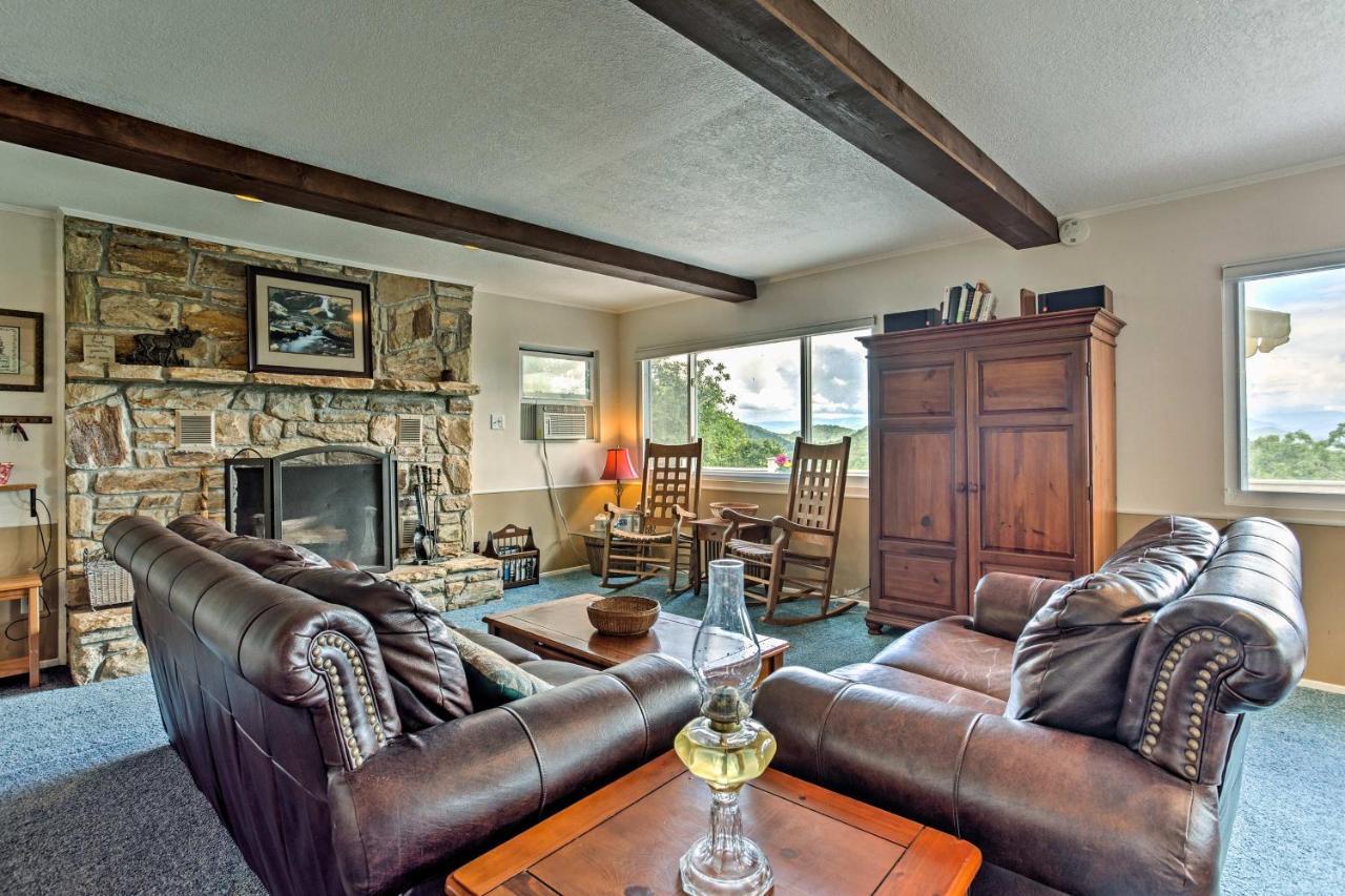 Secluded Mountain Home With Stunning Views And Deck! Bryson City Eksteriør bilde