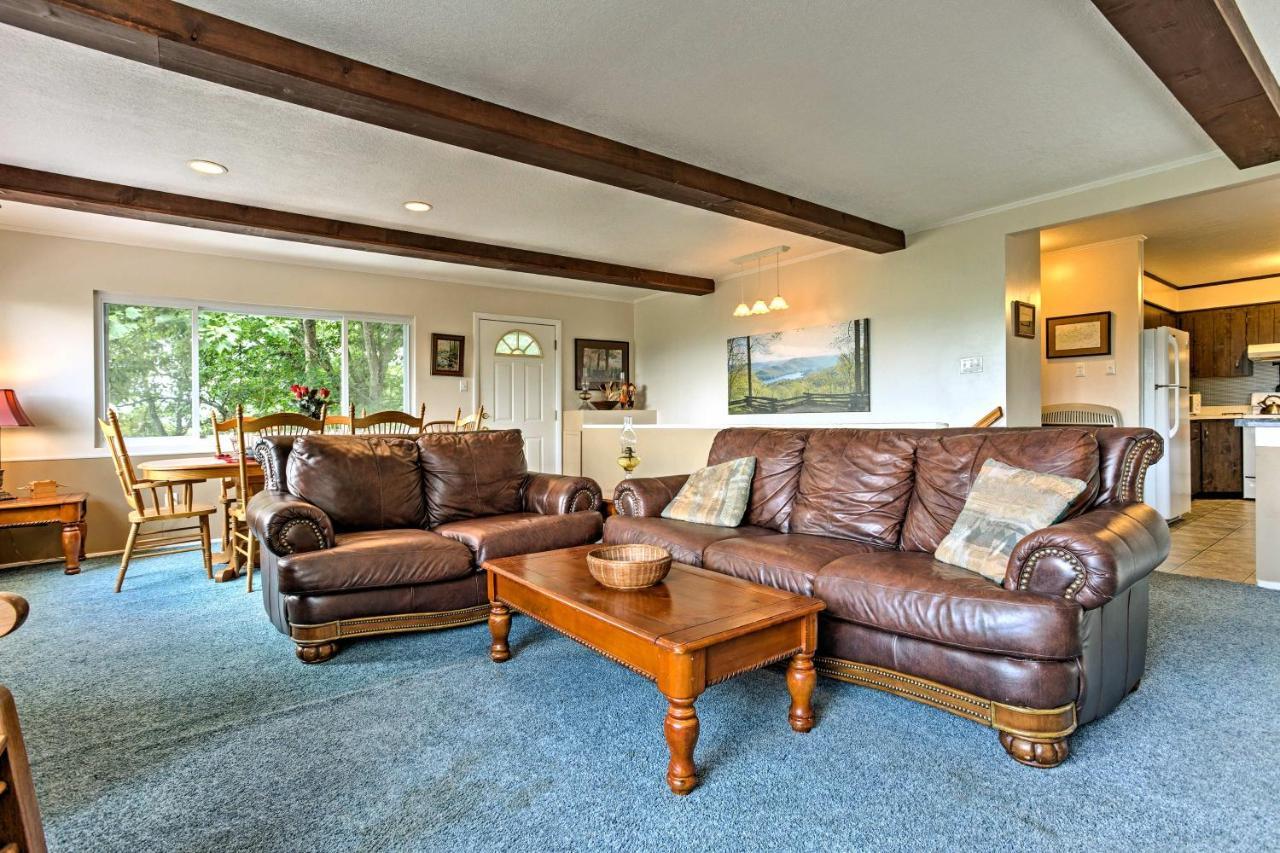 Secluded Mountain Home With Stunning Views And Deck! Bryson City Eksteriør bilde